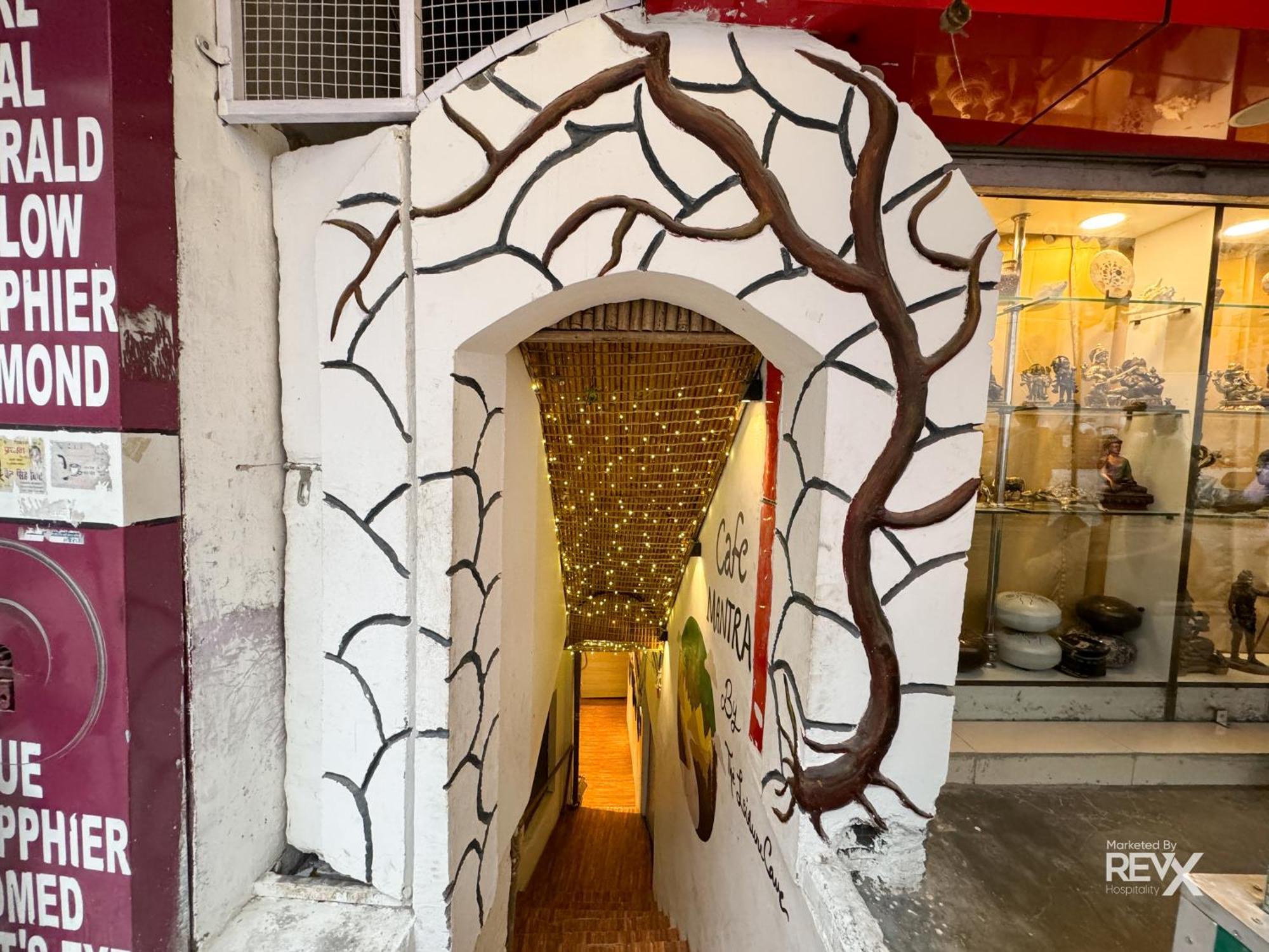 The Leisure Cave On The Ganges Hotel Rishikesh Exterior photo